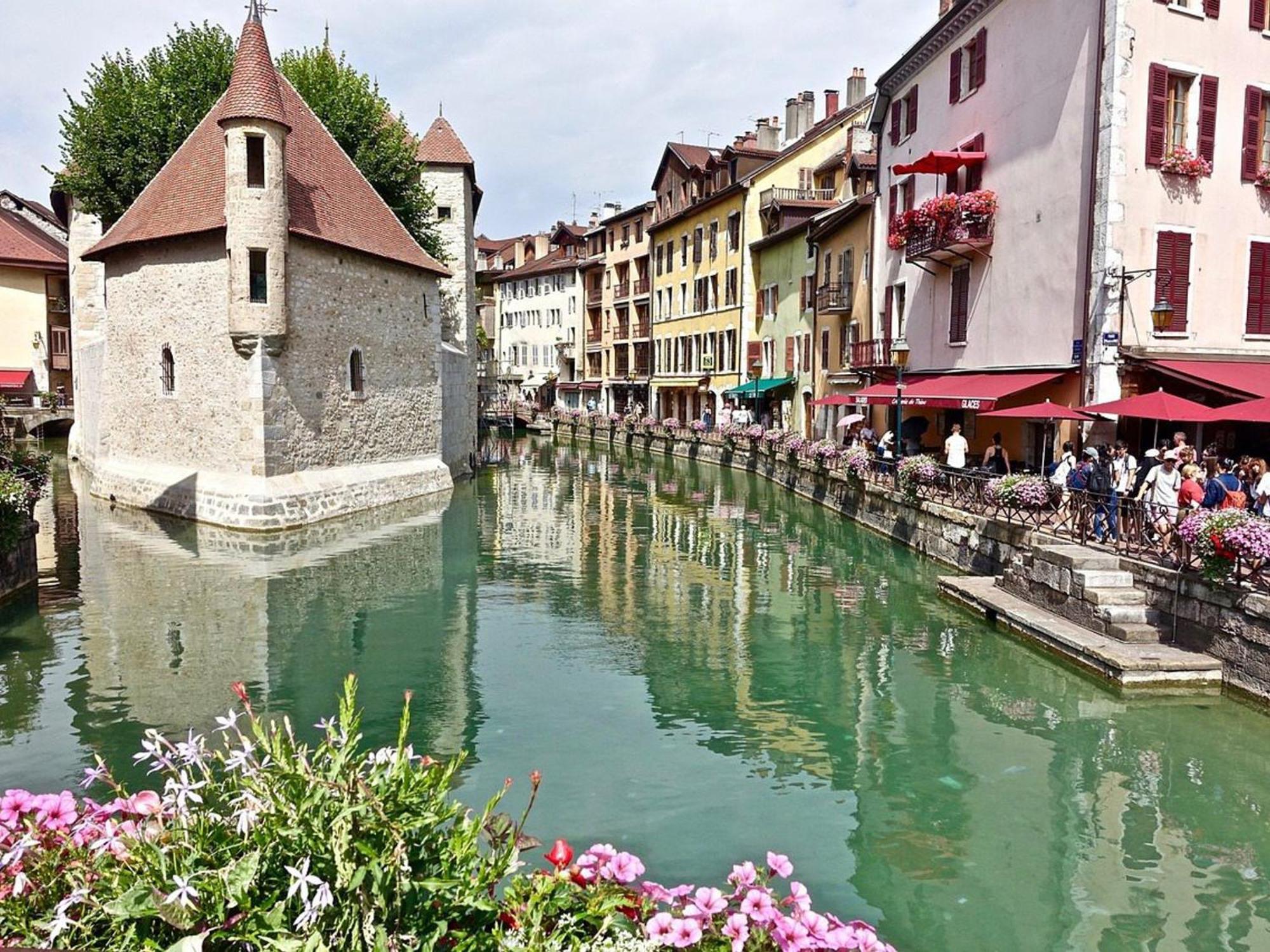 T1 Confortable A 2 Pas Du Centre D'Annecy Avec Parking Et Terrasse - Fr-1-432-44 エクステリア 写真